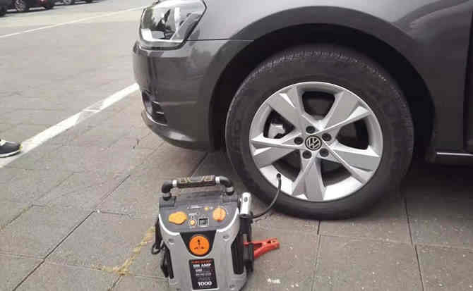 永善汽车搭电案例